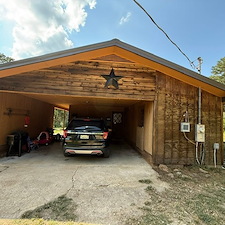 Cleaning-a-wood-house-in-RoanokeAL 0
