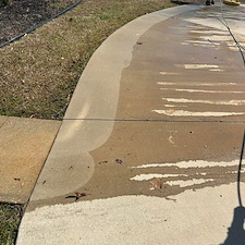 Great-Softwash-Job-on-House-and-Driveway 1