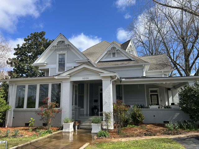 House washing on Main St. Roanoke,AL Thumbnail