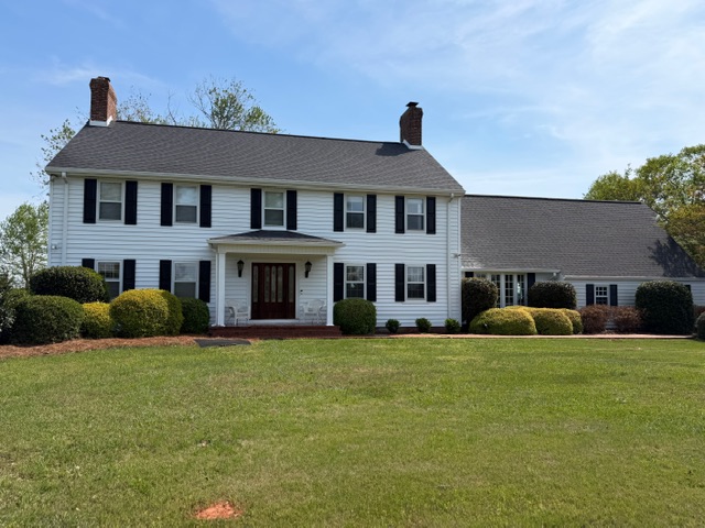Magnificent Country Home gets Pressure Wash Thumbnail