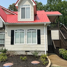 Metal-roof-and-Vinyl-Siding-Cleaning 2