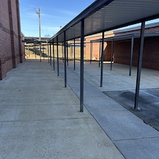 Woodland-Elementary-School-gets-an-amazing-concrete-clean 2